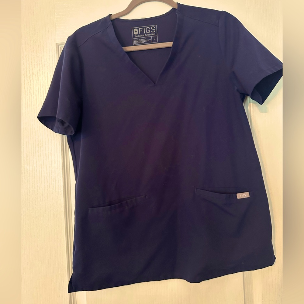 FIGS Scrub top